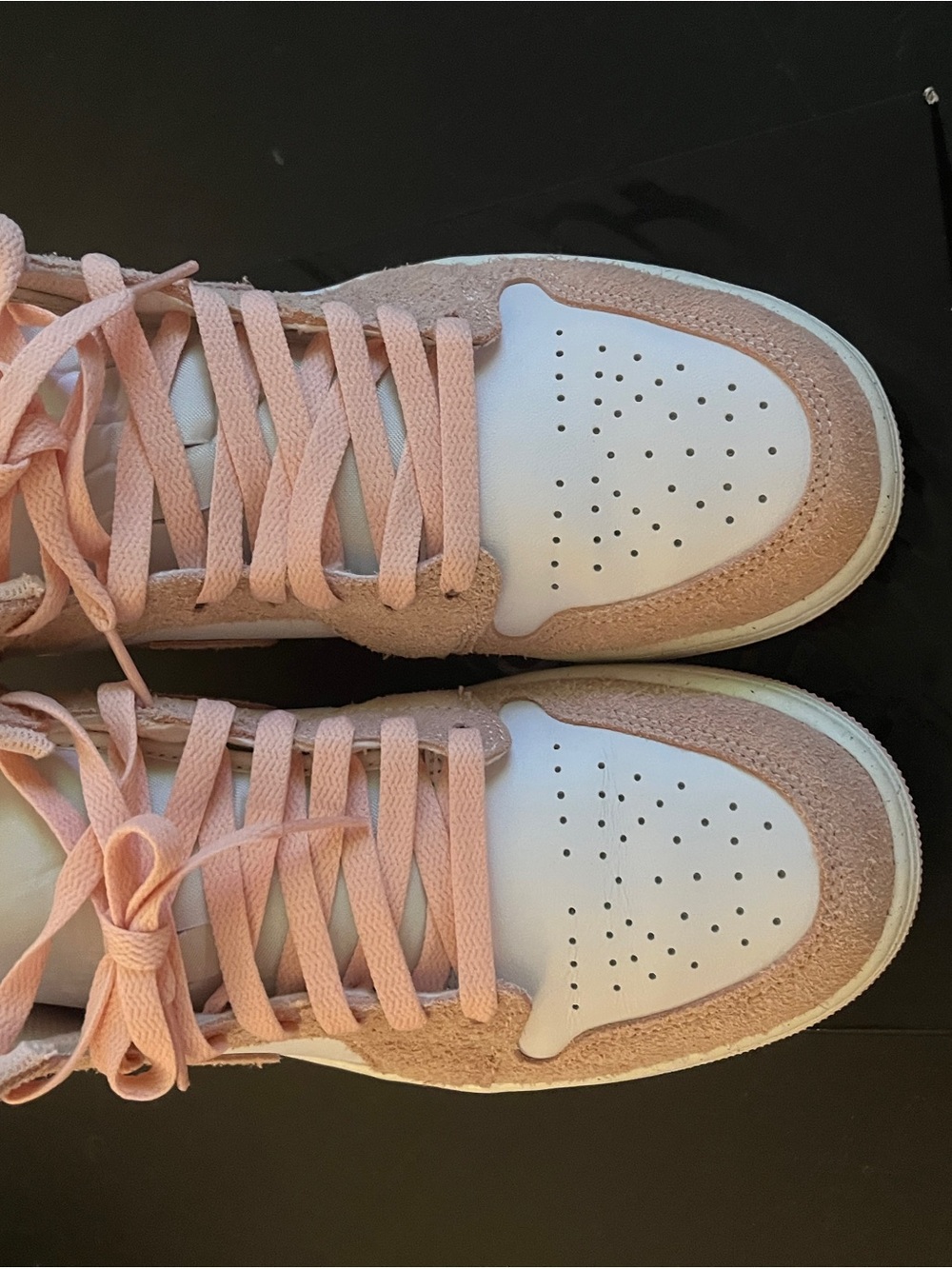 Jordan Kids Low-Top Sneakers in Pink and White